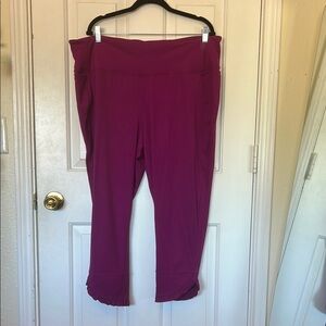 Livi Active Magenta Leggings